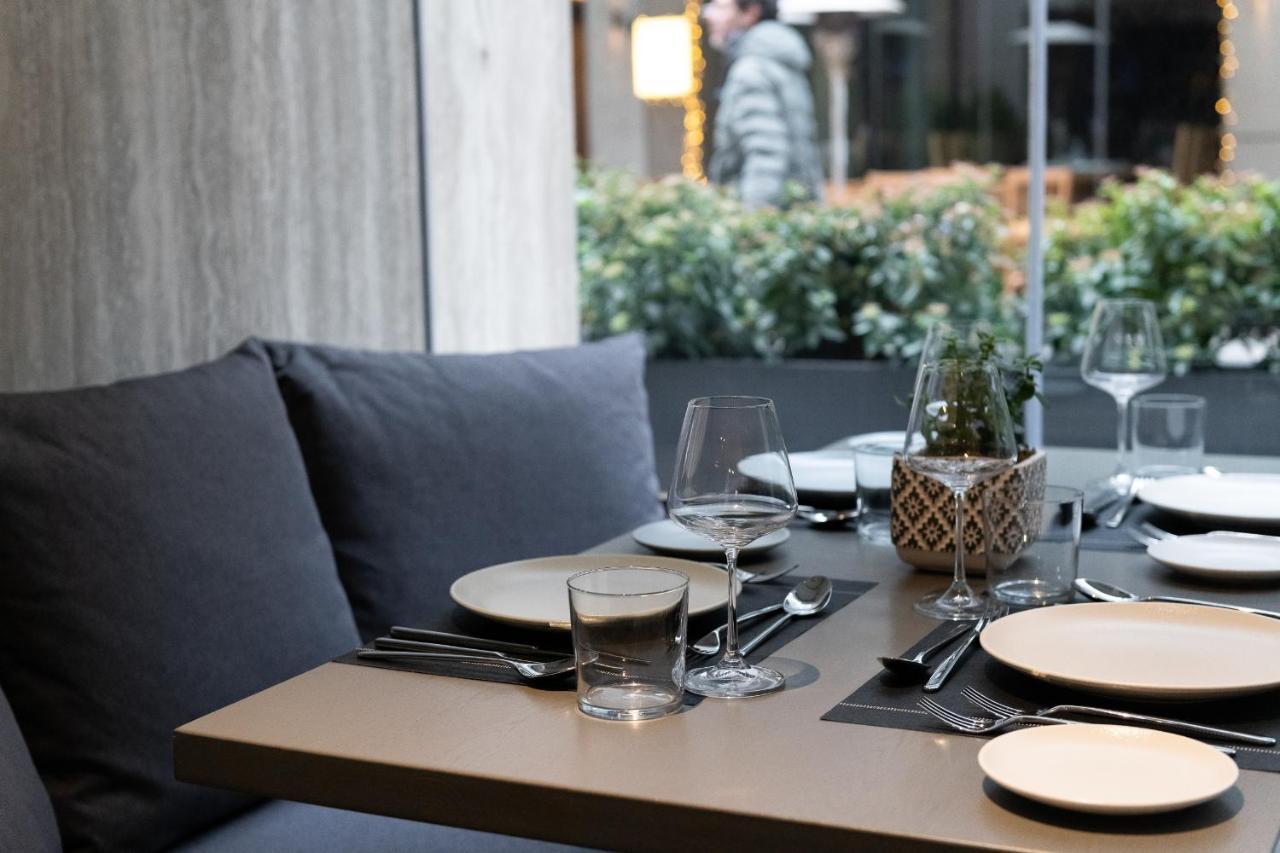 S Hotel Boutique Салоники Экстерьер фото Restaurant interior